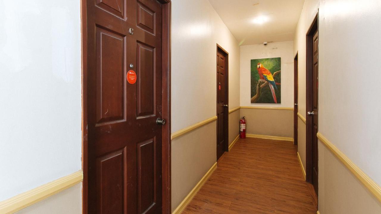 Reddoorz San Antonio Makati Hotel Манила Екстериор снимка